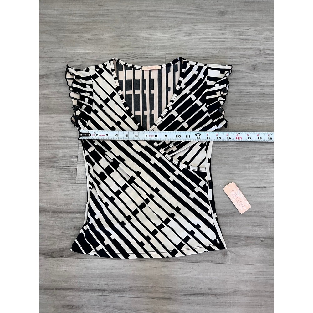 Vintage Forever 21 Y2K Geometric Wrap Top Ruffle Sleeve Black Cream Small NWT - Picture 6 of 14
